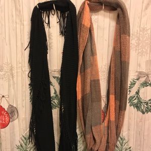 Knitted scarves bundle